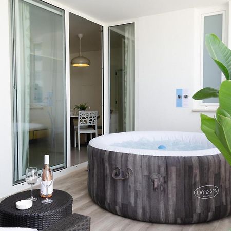 Апартаменты Apulialux Polignano High Class / Jacuzzi + Parking Полиньяно-а-Маре Экстерьер фото