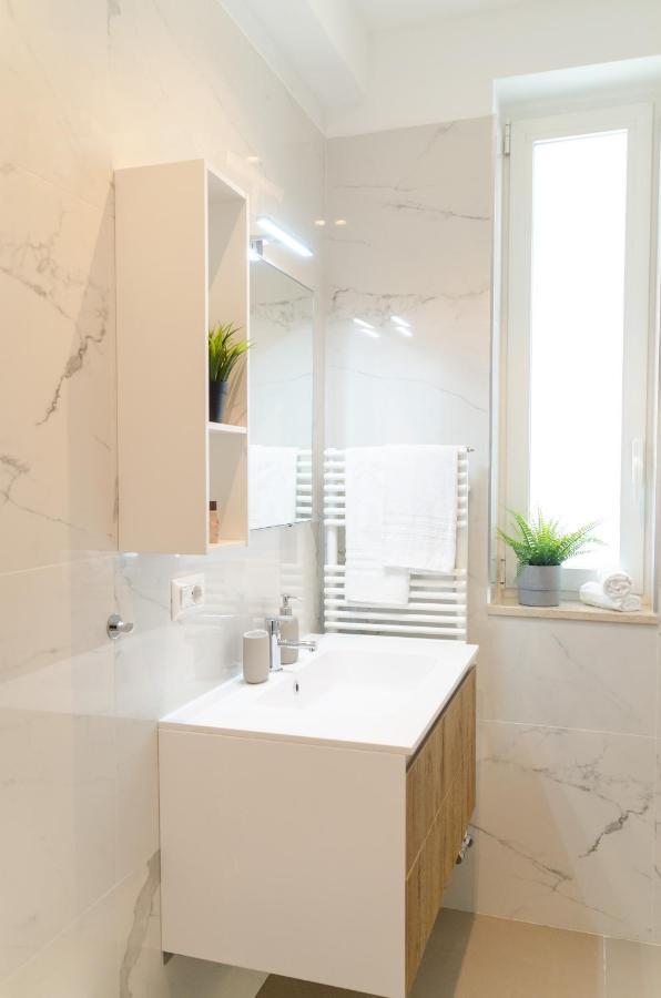 Апартаменты Apulialux Polignano High Class / Jacuzzi + Parking Полиньяно-а-Маре Экстерьер фото